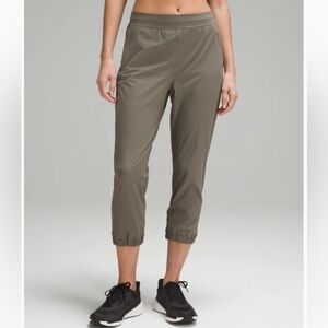 Lululemon Adapted State High-Rise Cropped Jogger Size 12